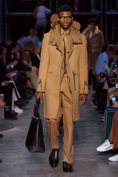 Look 65
